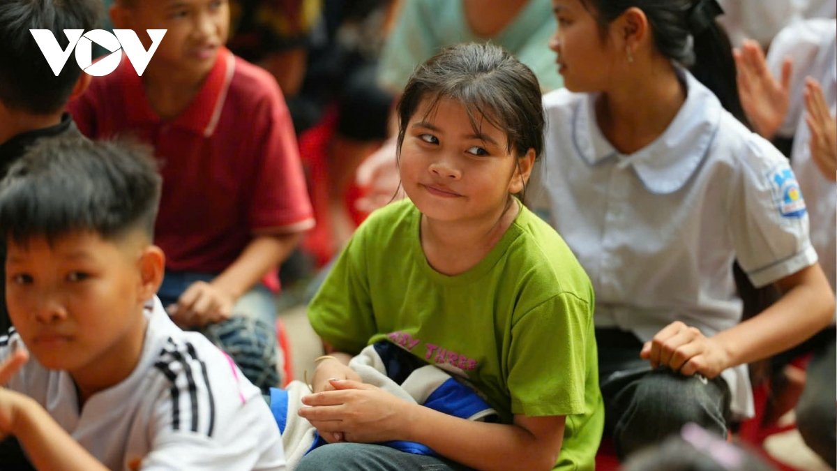 bao Dien tu tieng noi viet nam to chuc chuong trinh thien nguyen tai son la hinh anh 3