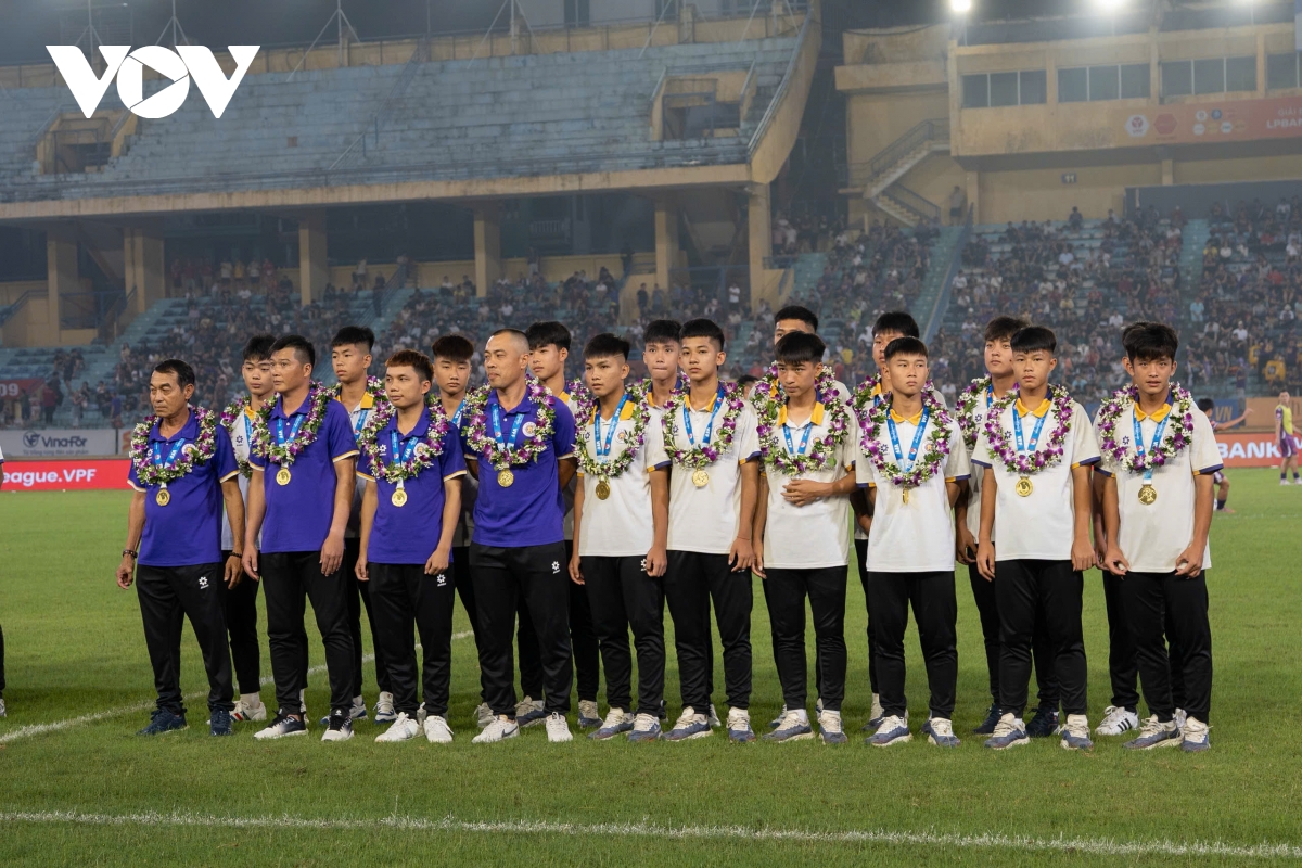 nhung nha vo dich u15 quoc gia 2026 nhan vinh du dac biet hinh anh 9