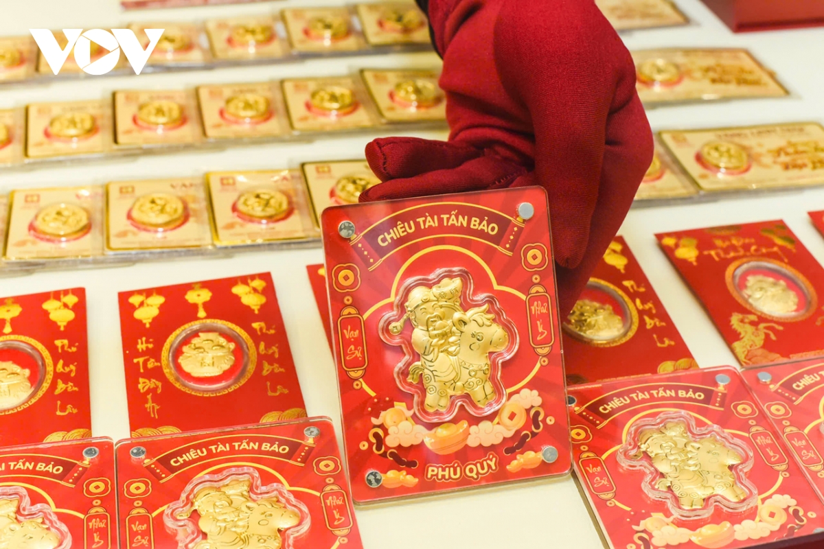 Giá vàng hôm nay 16/4: Giá vàng SJC giảm còn 168,5 – 172,5 triệu đồng/lượng