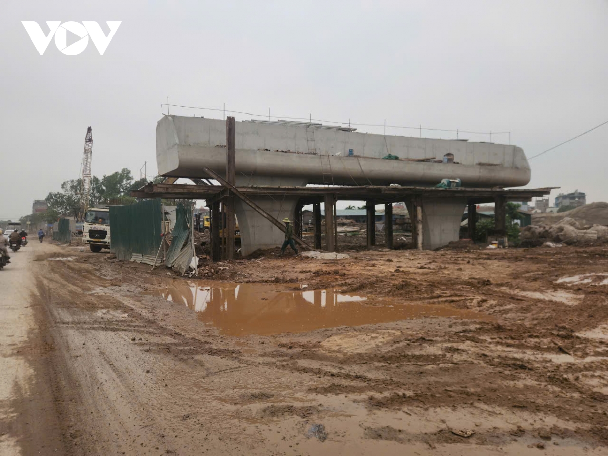 ton tai nhieu bat cap khi thi cong duong vanh dai 4 tai yen nghia, ha noi hinh anh 7