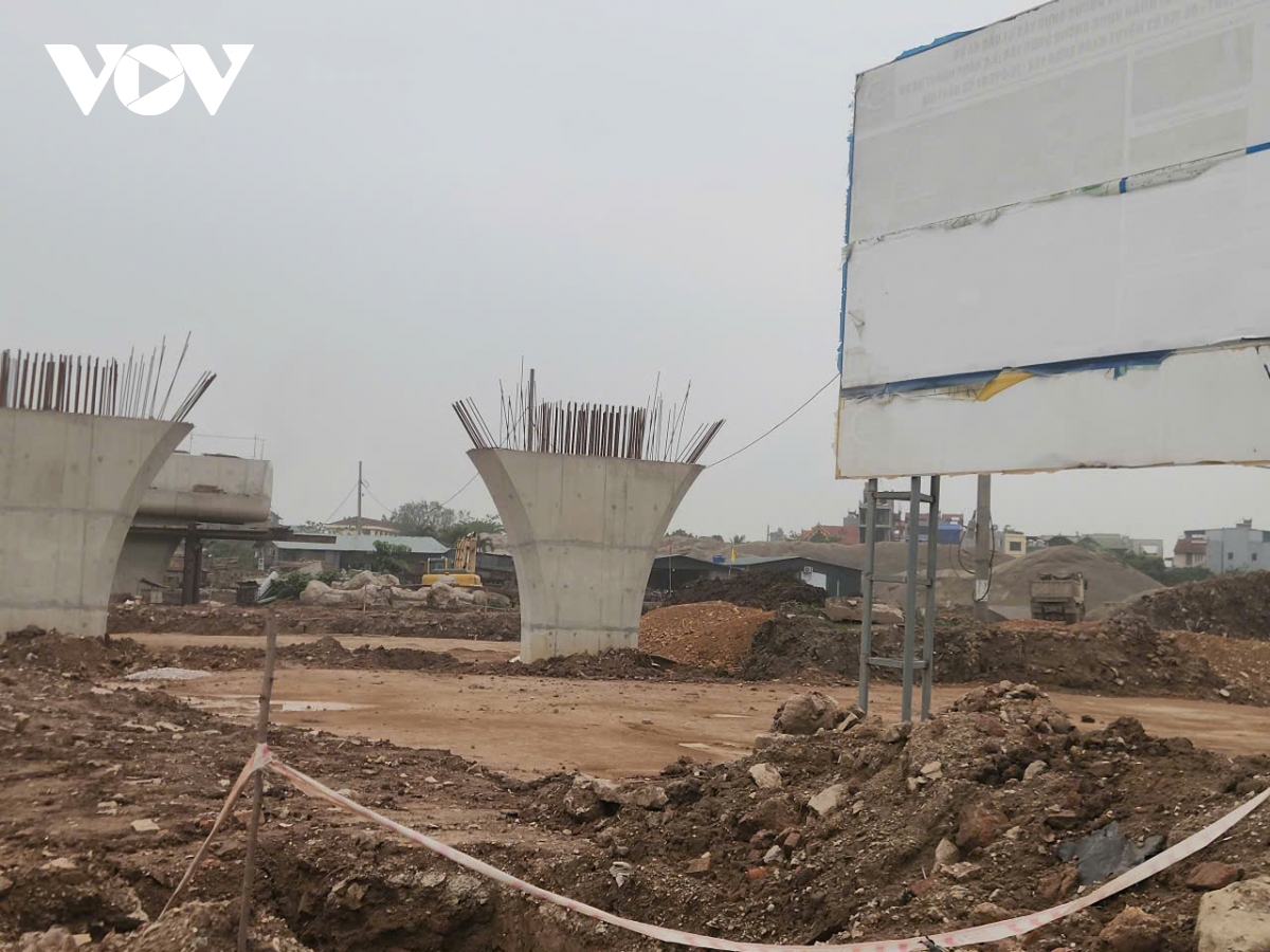 ton tai nhieu bat cap khi thi cong duong vanh dai 4 tai yen nghia, ha noi hinh anh 1