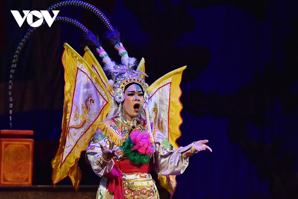 Doc dao ve mat na tao hinh nhan vat trong vo tuong nu tuong Dao tam xuan hinh anh 11