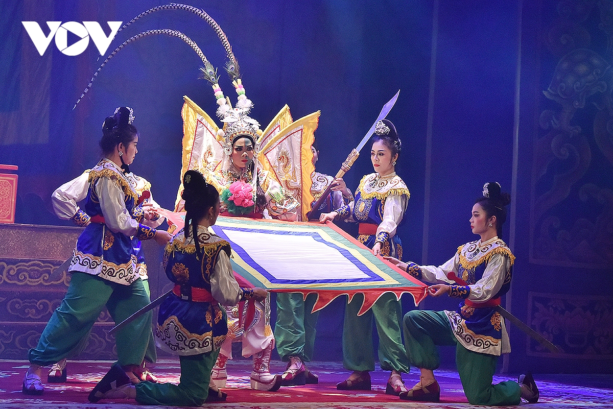 Doc dao ve mat na tao hinh nhan vat trong vo tuong nu tuong Dao tam xuan hinh anh 13