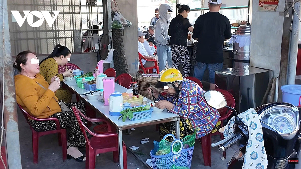 vinh long tang cuong xu ly cac diem an uong khong dam ve sinh thuc pham hinh anh 1