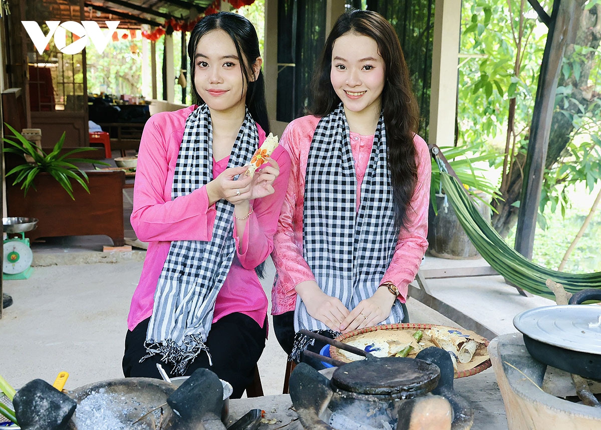 nghe nhan can tho khoac ao moi cho banh dan gian nam bo hinh anh 2