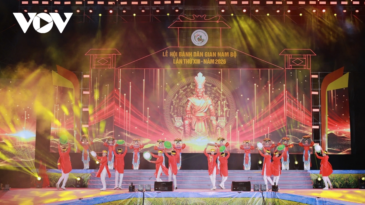 man nhan chuong trinh nghe thuat huong vi dat troi - le hoi banh dan gian nam bo hinh anh 6