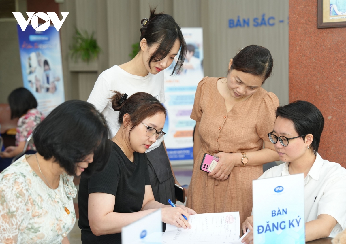 benh vien mat quoc te dnd kham mat va rang ham mat mien phi tai vov hinh anh 1