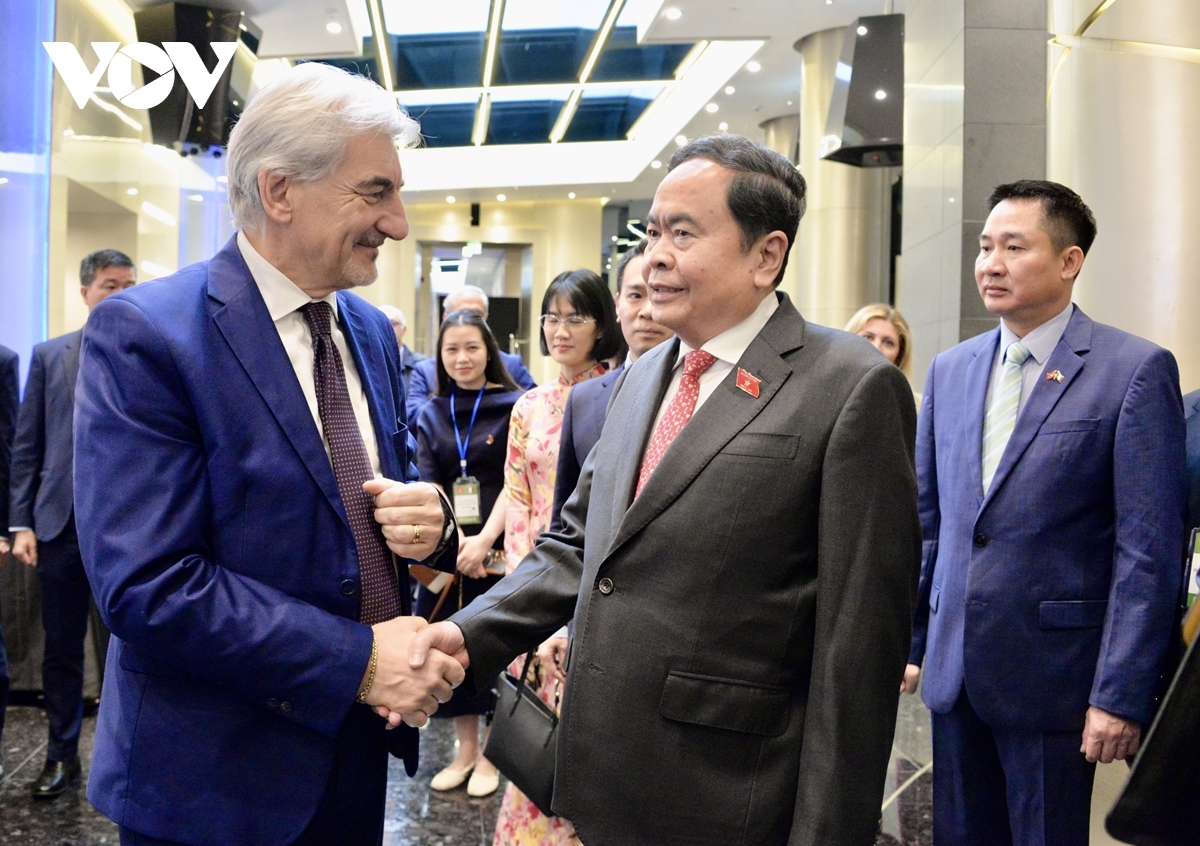 chu tich quoc hoi chuyen tinh than hop tac viet nam - italy thanh ket qua cu the hinh anh 6