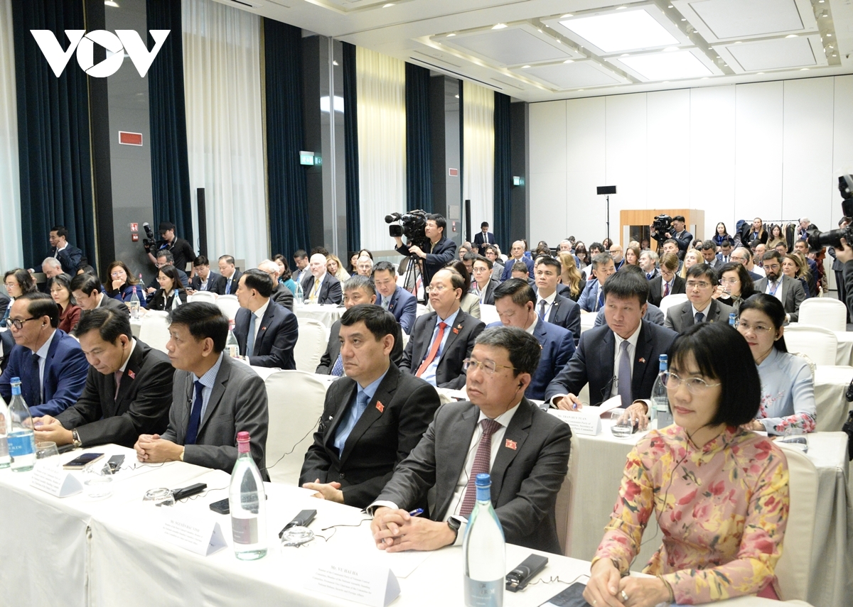 chu tich quoc hoi chuyen tinh than hop tac viet nam - italy thanh ket qua cu the hinh anh 4