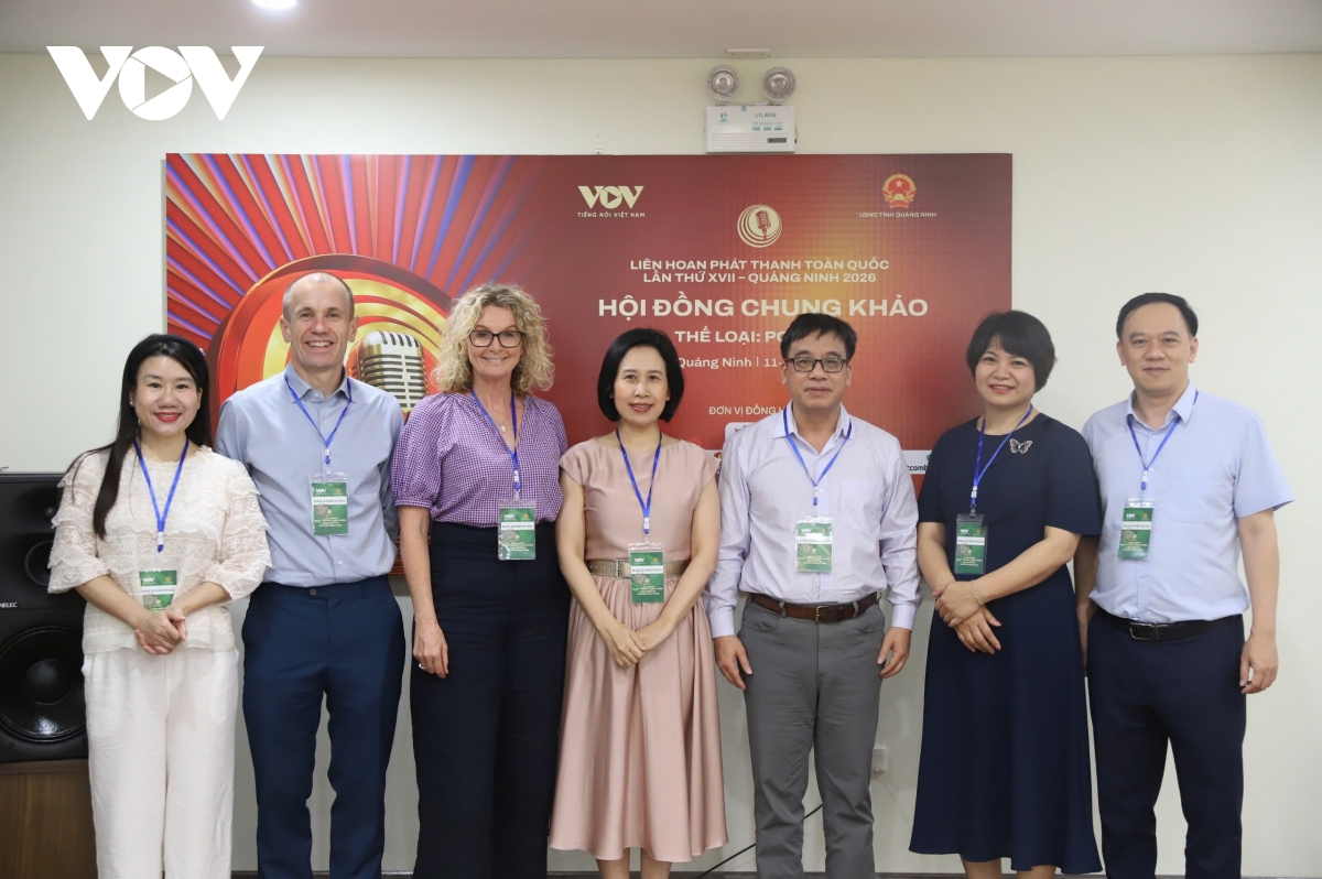 Từ phát thanh truyền thống đến podcast: Bước chuyển mình chinh phục công chúng