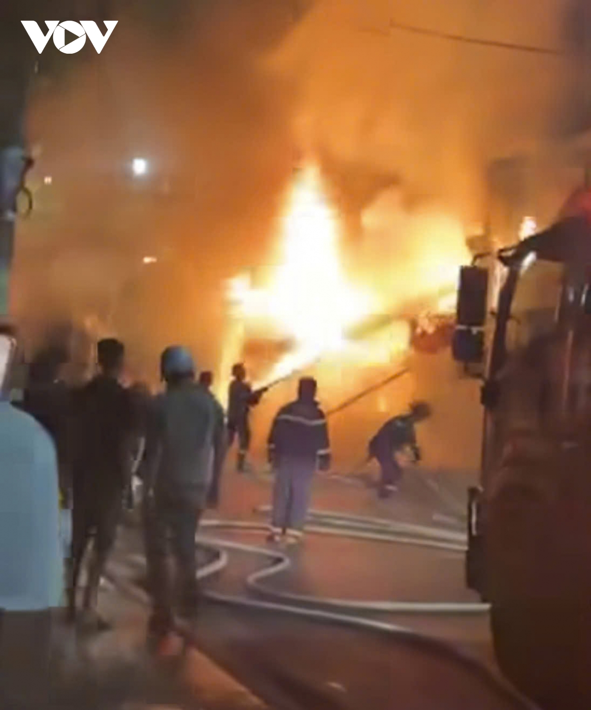 chay nha lam banh mi khien 2 nguoi thiet mang hinh anh 2