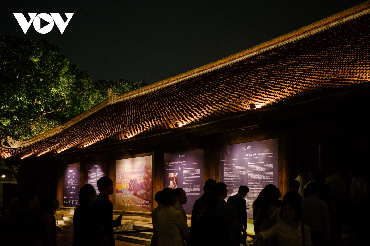 trien lam hoi hoa troi, non, nuoc mot cach nhin khac ve vua ham nghi hinh anh 5