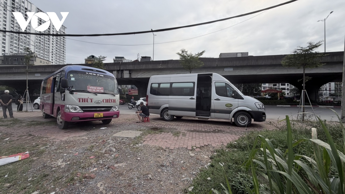  ben coc tai dien tren duong pham hung, nguyen xien do xu phat chua du nghiem hinh anh 5