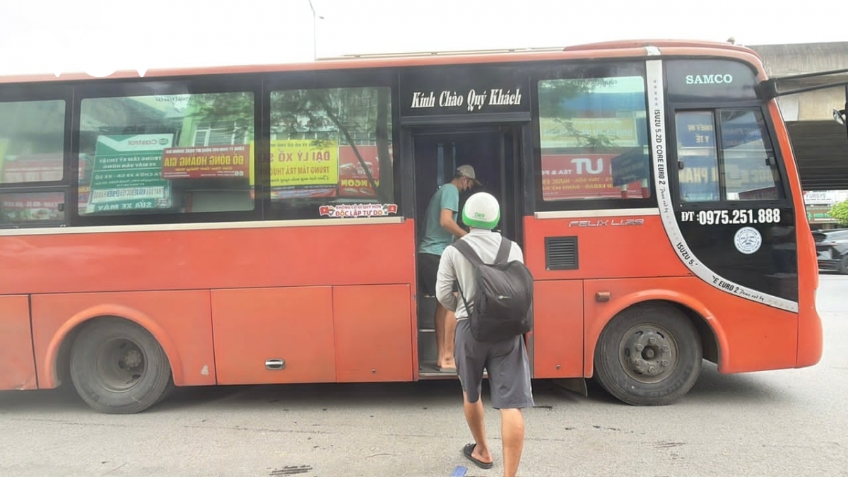  ben coc tai dien tren duong pham hung, nguyen xien do xu phat chua du nghiem hinh anh 16