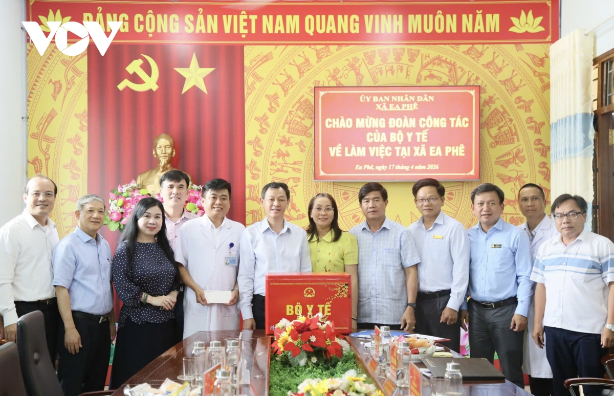 Doan cong tac cua bo y te khao sat hoat dong cua y te co so Dak lak hinh anh 1