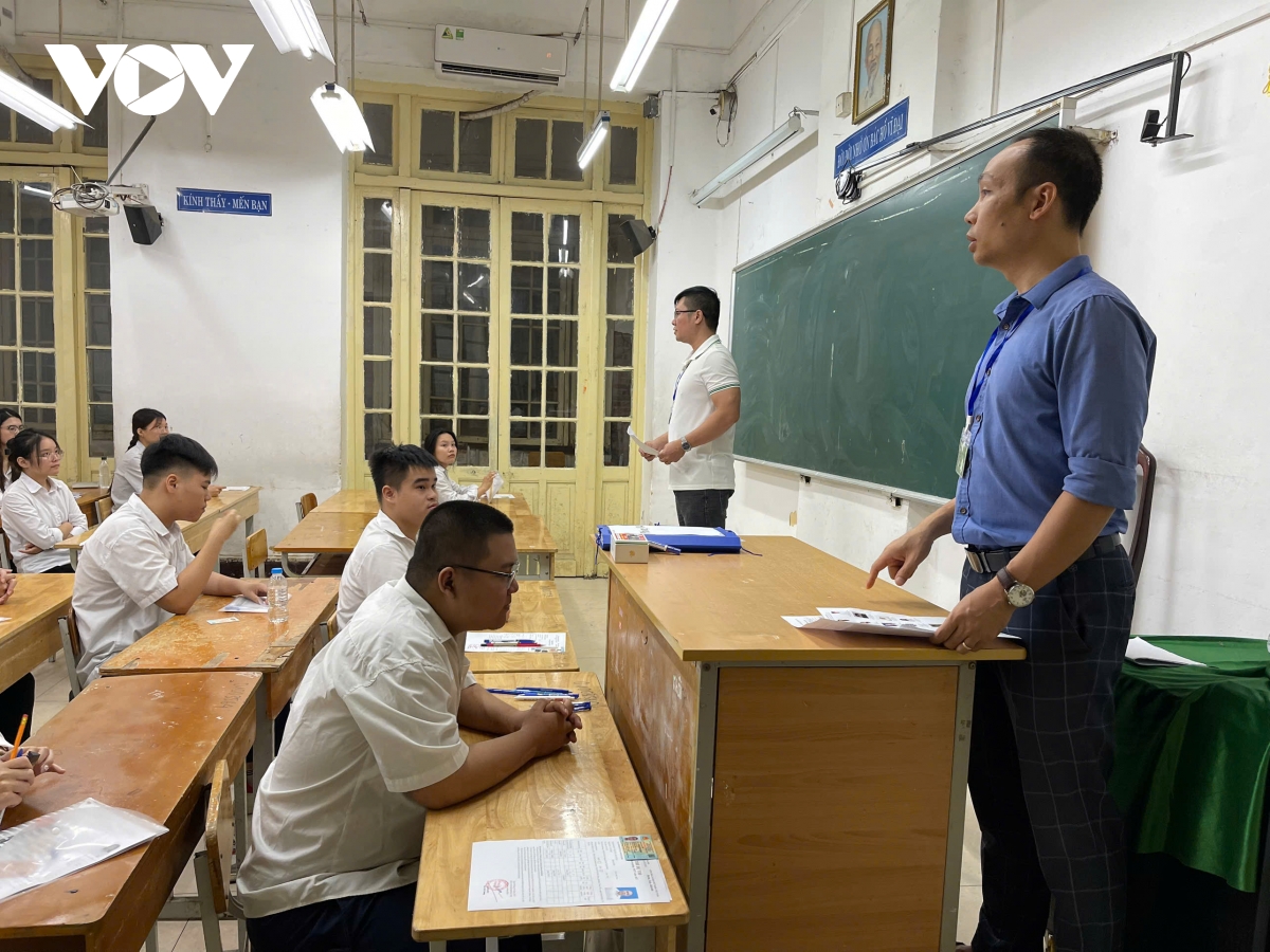 giao vien can dap ung dieu kien gi de duoc keo dai thoi gian cong tac hinh anh 1