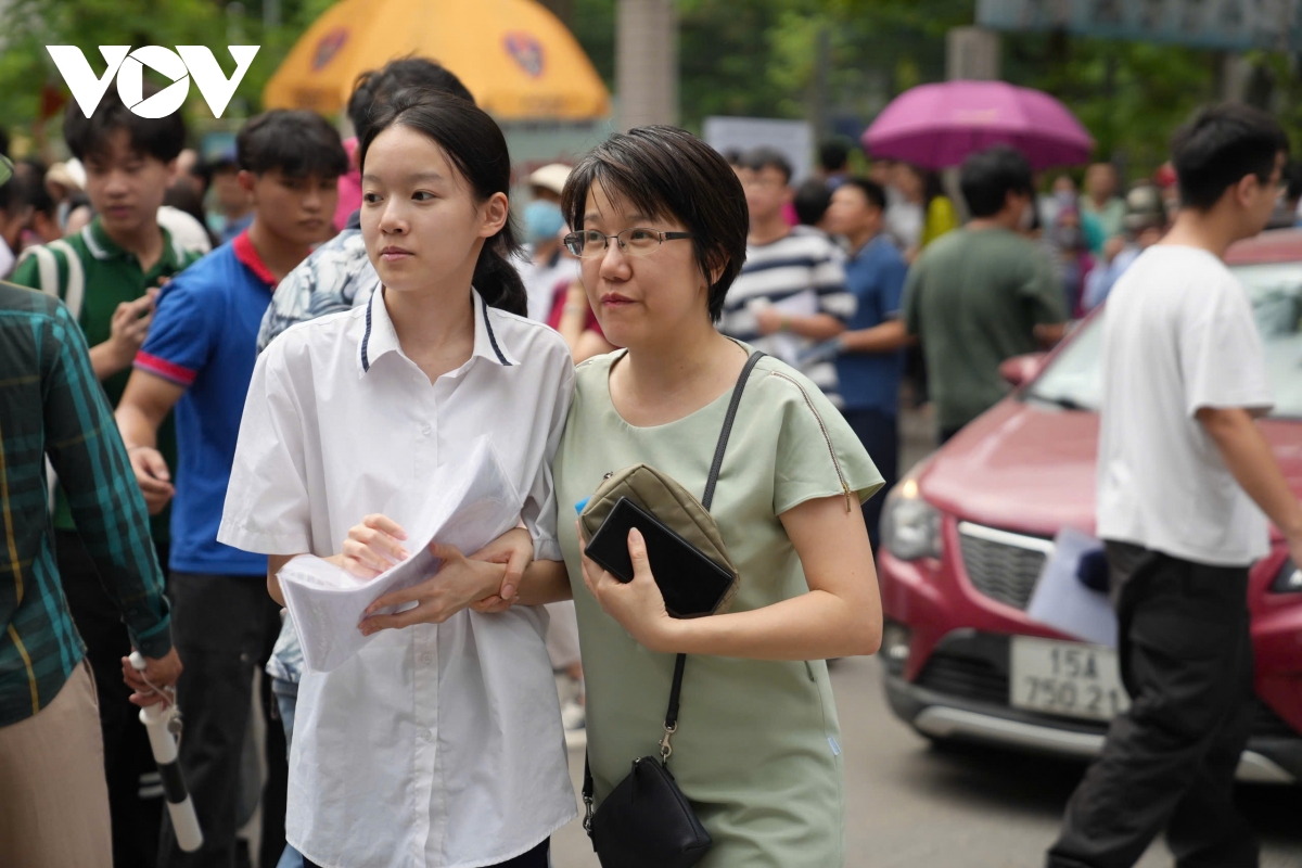 Dat nguyen vong sai, de truot ca 3 hoc sinh lop 10 can tranh gi phut chot hinh anh 1