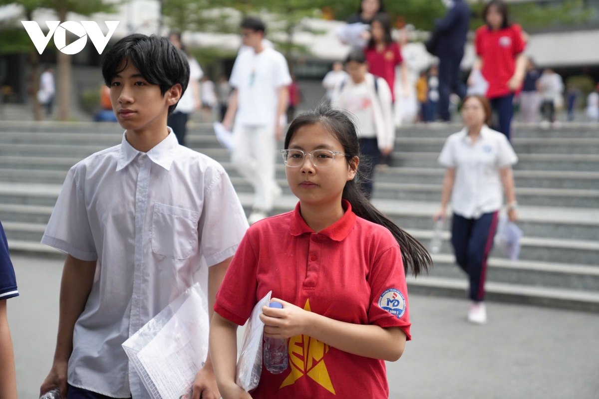 gan 20.000 hoc sinh o ha noi mat suat cong lap Ap luc thi lop 10 tang nhiet hinh anh 1