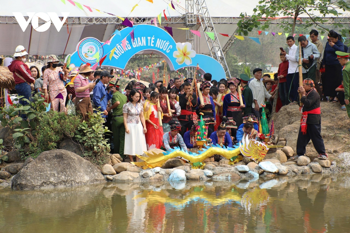 du lich Dien bien but pha tu van hoa ban dia hinh anh 2