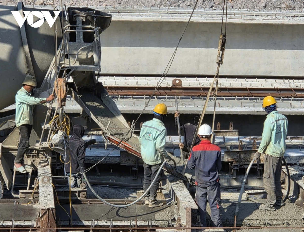 don luc thi cong du an cao toc khanh hoa buon ma thuot hinh anh 5