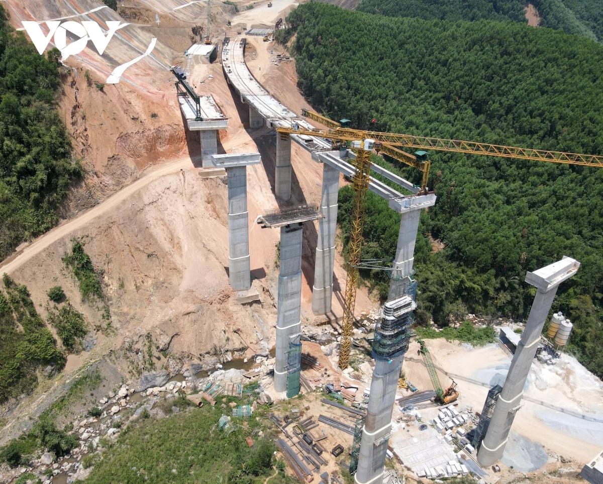 don luc thi cong du an cao toc khanh hoa buon ma thuot hinh anh 4