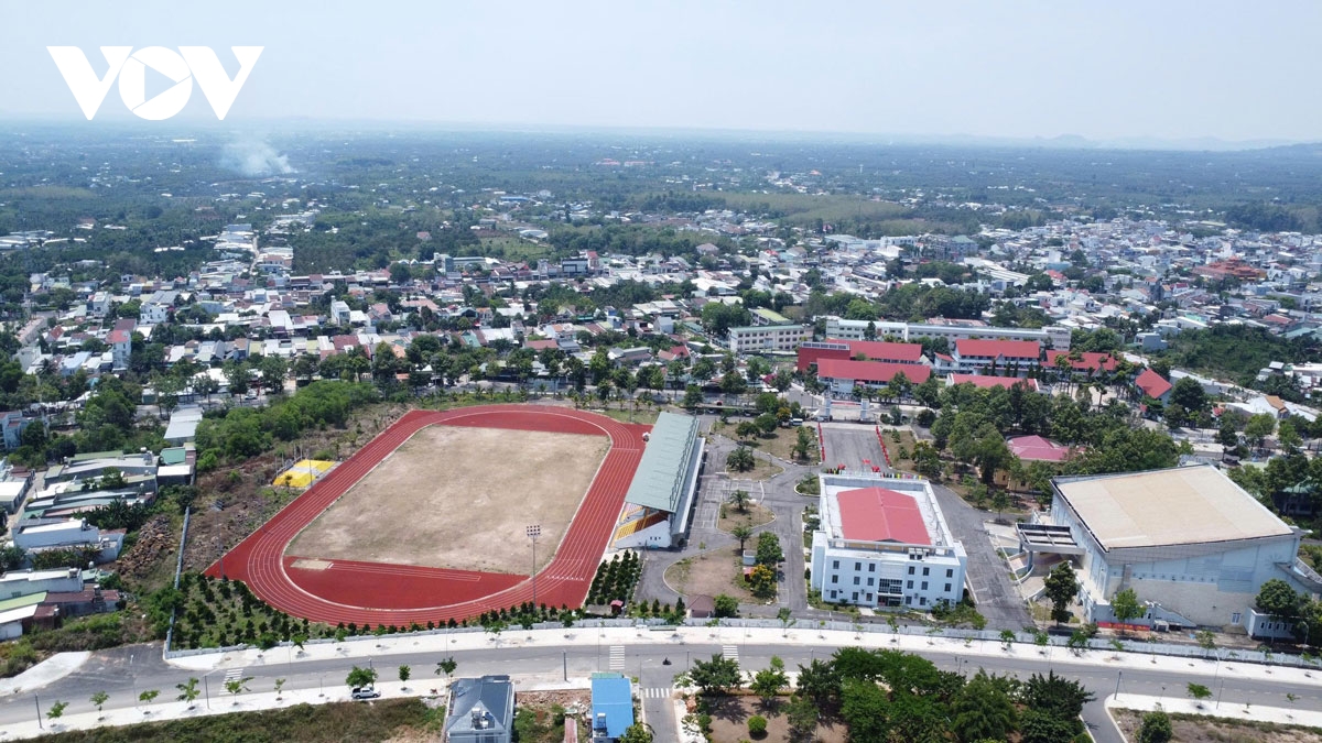 Dong nai dong loat cong bo thanh lap 10 phuong moi trong ngay 30 4 lich su hinh anh 4