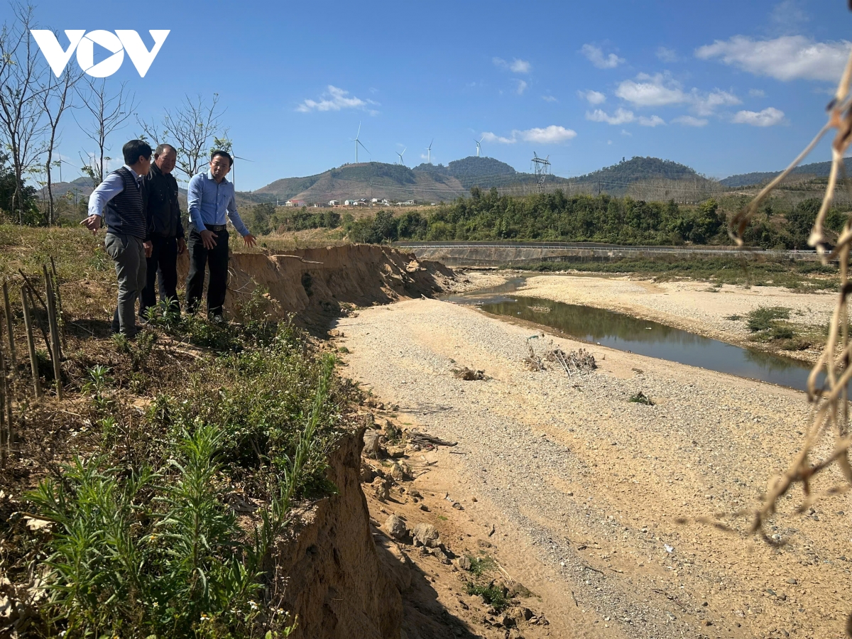 quang ngai xu ly sat lo bo song po ko qua xa bien gioi duc nong hinh anh 3