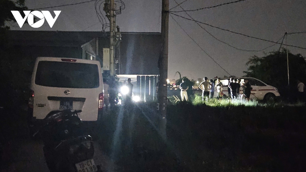 ninh binh no binh khi mot nguoi tu vong tai cho hinh anh 1