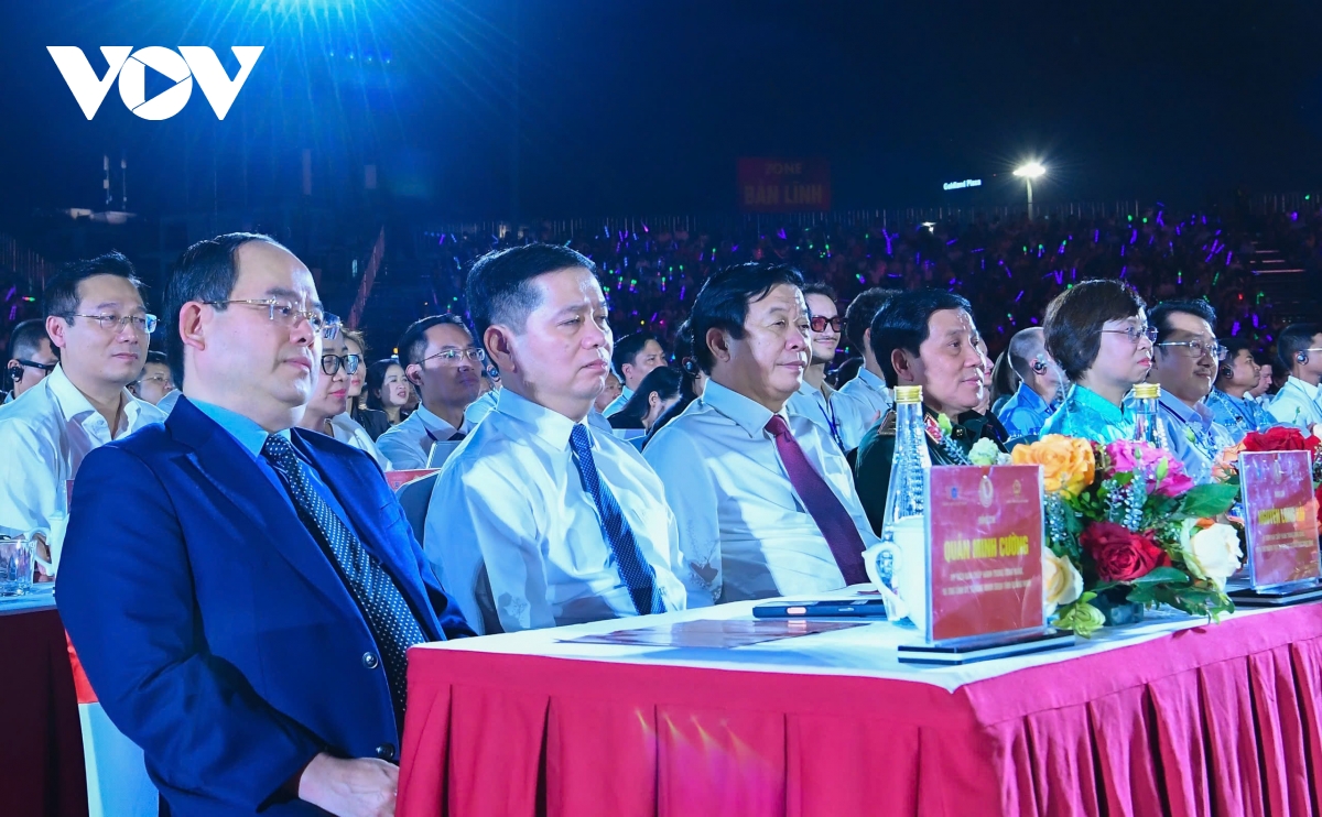 man nhan chuong trinh nghe thuat khai mac lien hoan phat thanh toan quoc lan thu xvii hinh anh 2