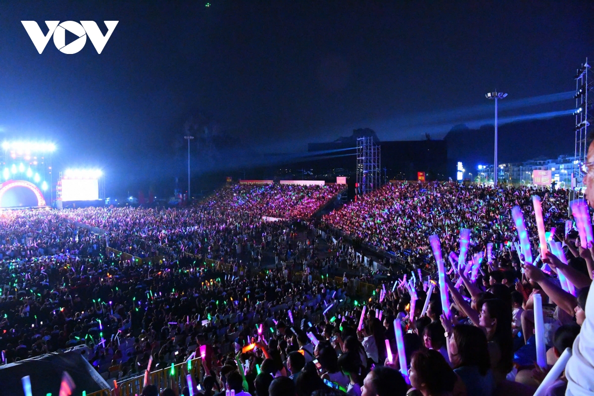 man nhan chuong trinh nghe thuat khai mac lien hoan phat thanh toan quoc lan thu xvii hinh anh 15