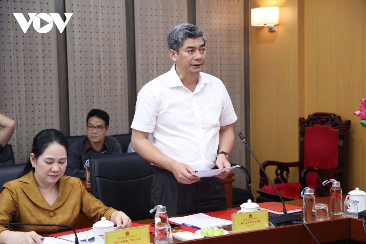 pho thu tuong chinh phu ho quoc dung lam viec voi bo dan toc va ton giao hinh anh 2