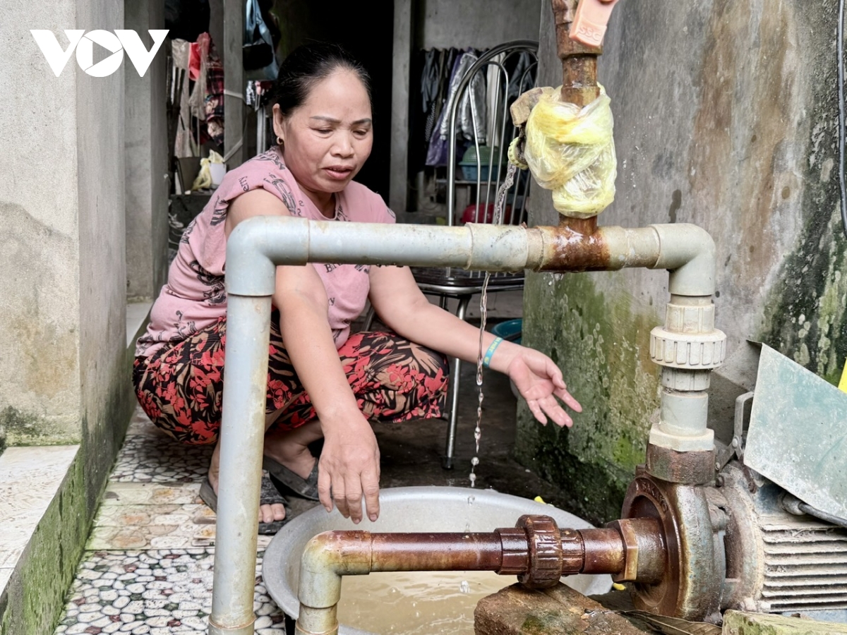 Cận cảnh cuộc sống của người dân "khát" nước sạch dù sống ven sông Đà