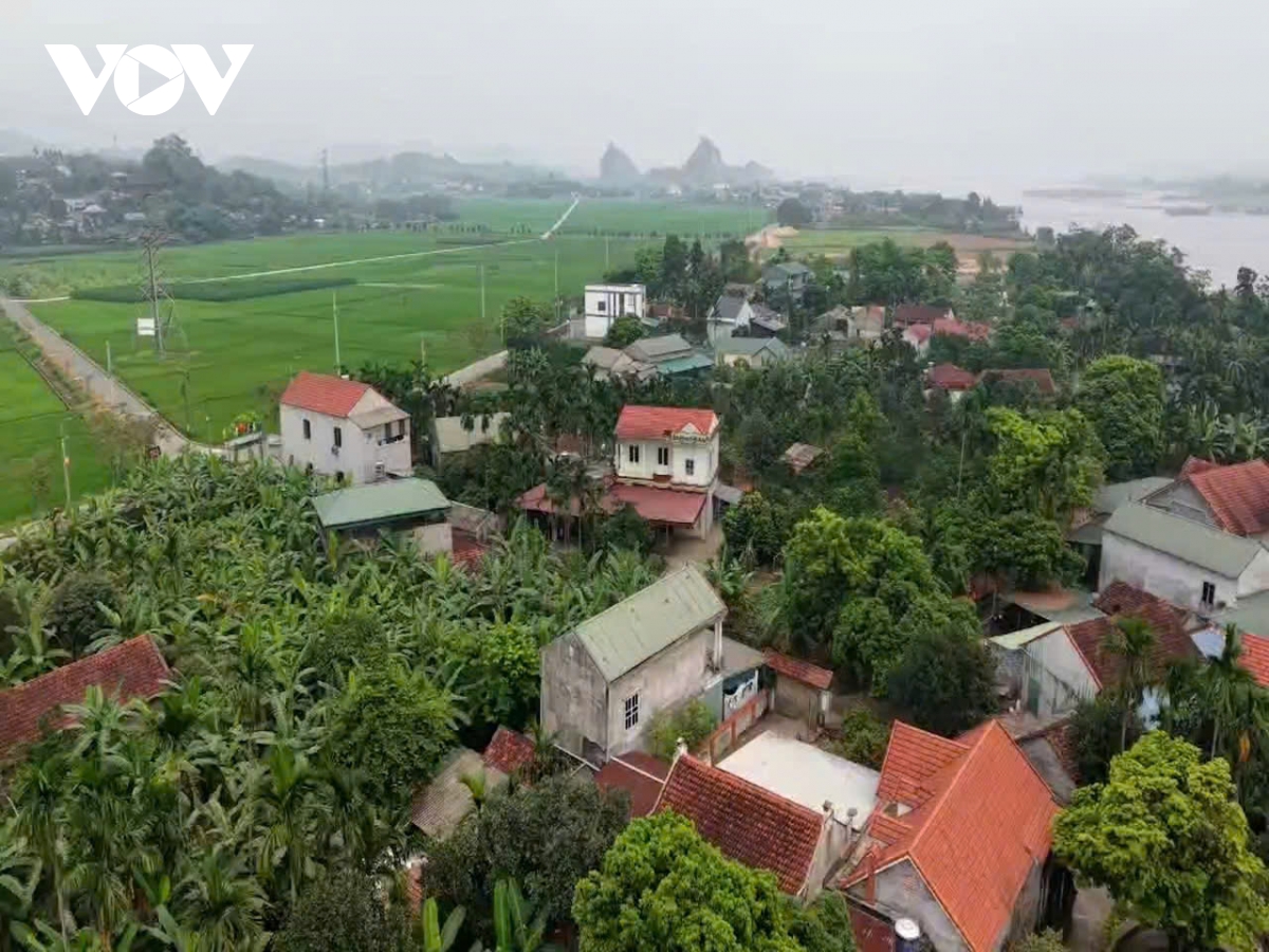 can canh cuoc song cua nguoi dan khat nuoc sach du song ven song Da hinh anh 1