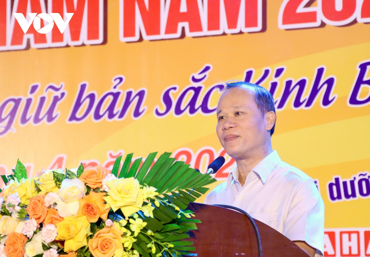 lan toa van hoa doc - gin giu ban sac kinh bac o bac ninh hinh anh 2