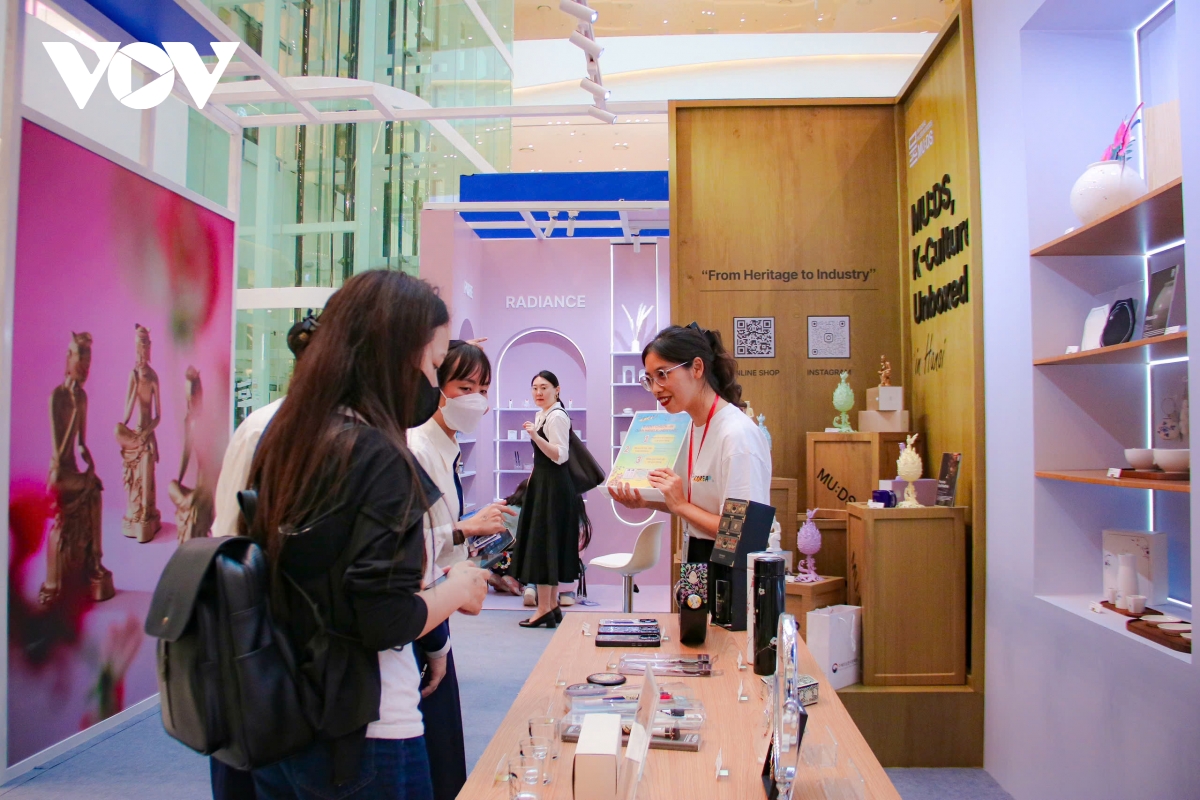 khai mac le hoi van hoa va du lich han quoc 2026 tai ha noi hinh anh 2