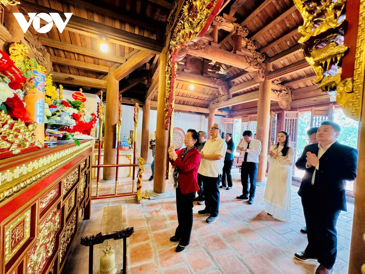 khai hoi den lang tai vung dat que huong vua le Dai hanh hinh anh 3