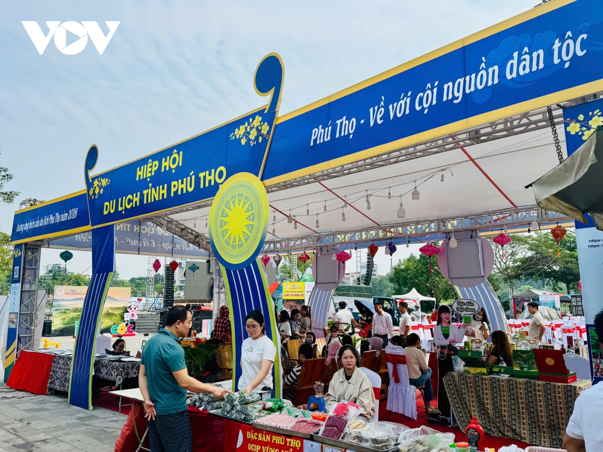 tap nap du khach trai nghiem sac mau du lich Dat to nam 2026 hinh anh 4