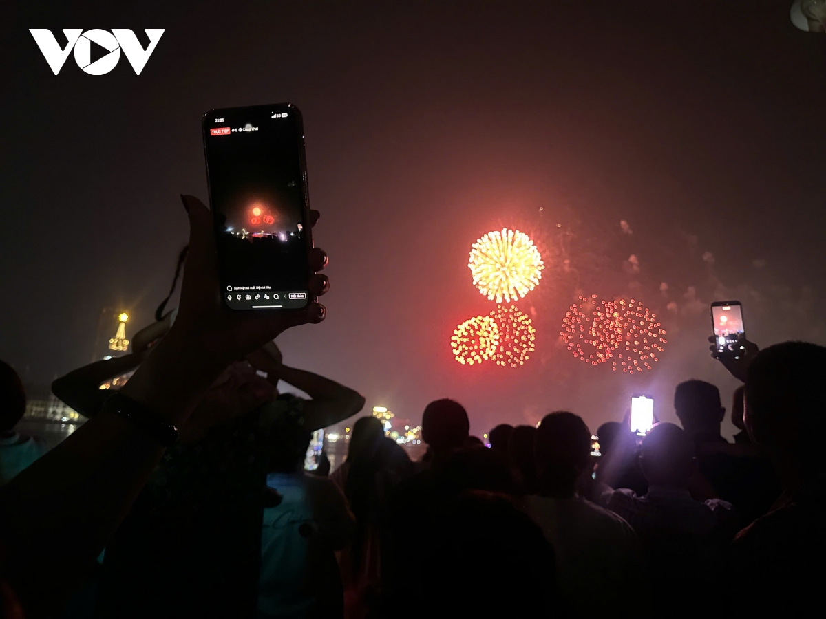 man nhan man phao hoa tai viet tri dip gio to hung vuong 2026 hinh anh 5