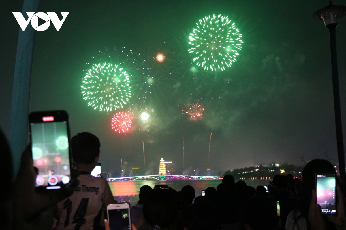 man nhan man phao hoa tai viet tri dip gio to hung vuong 2026 hinh anh 6