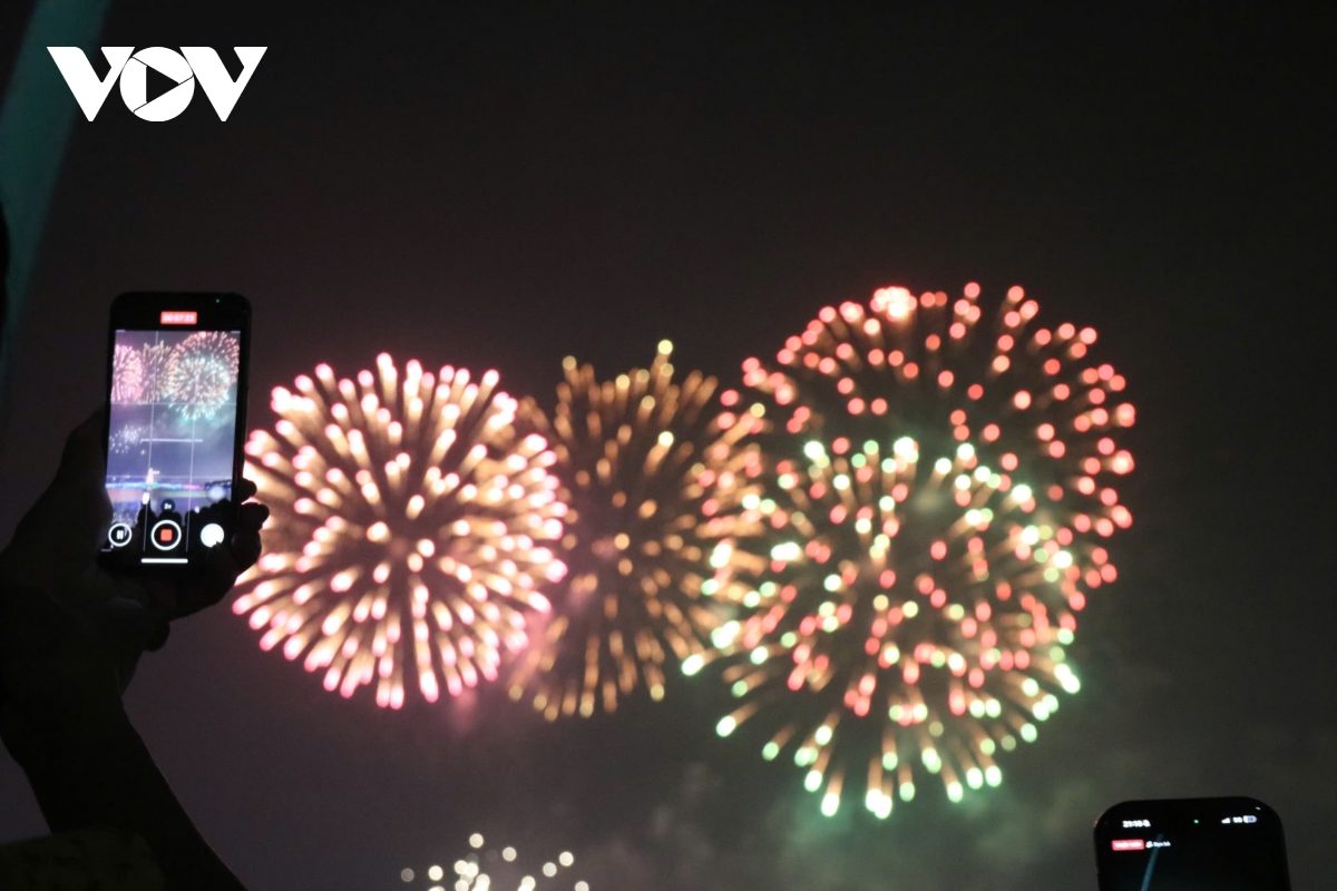 man nhan man phao hoa tai viet tri dip gio to hung vuong 2026 hinh anh 13