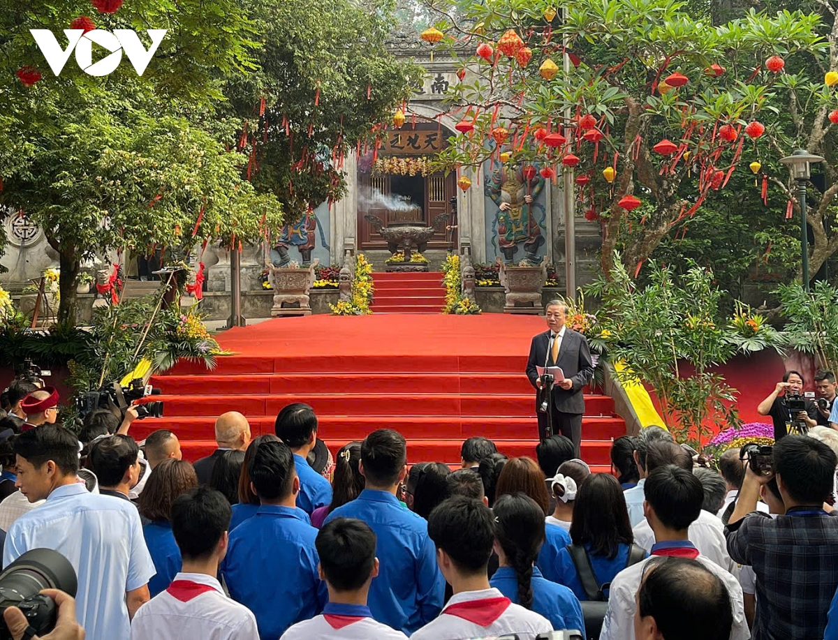 tong bi thu, chu tich nuoc to lam dang huong tuong niem cac vua hung hinh anh 13