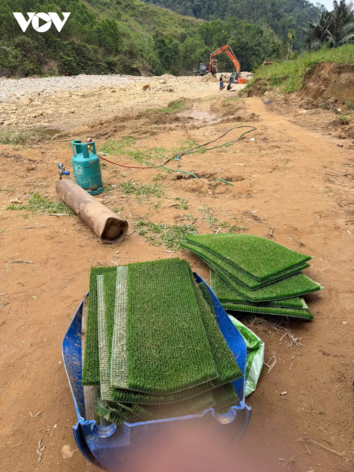 cong an Da nang kip thoi phat hien, ngan chan nhom khai thac vang trai phep hinh anh 3