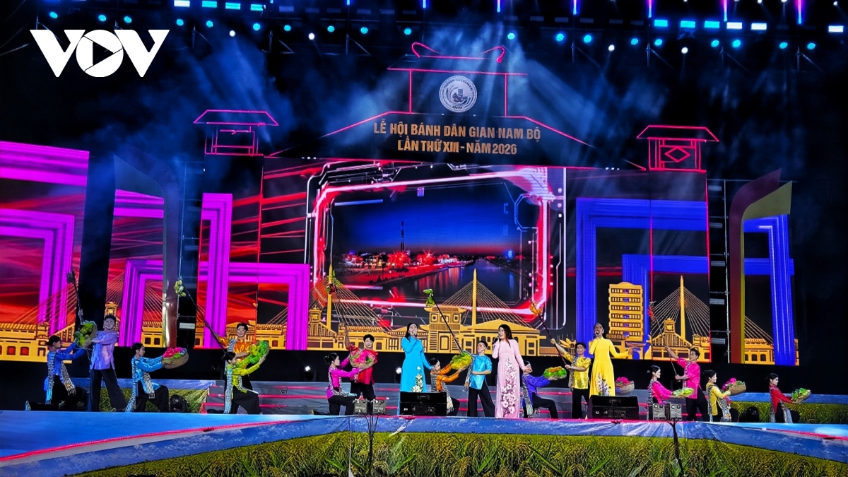 Am nhac va thoi trang hoa quyen trong song nuoc tay Do hinh anh 2