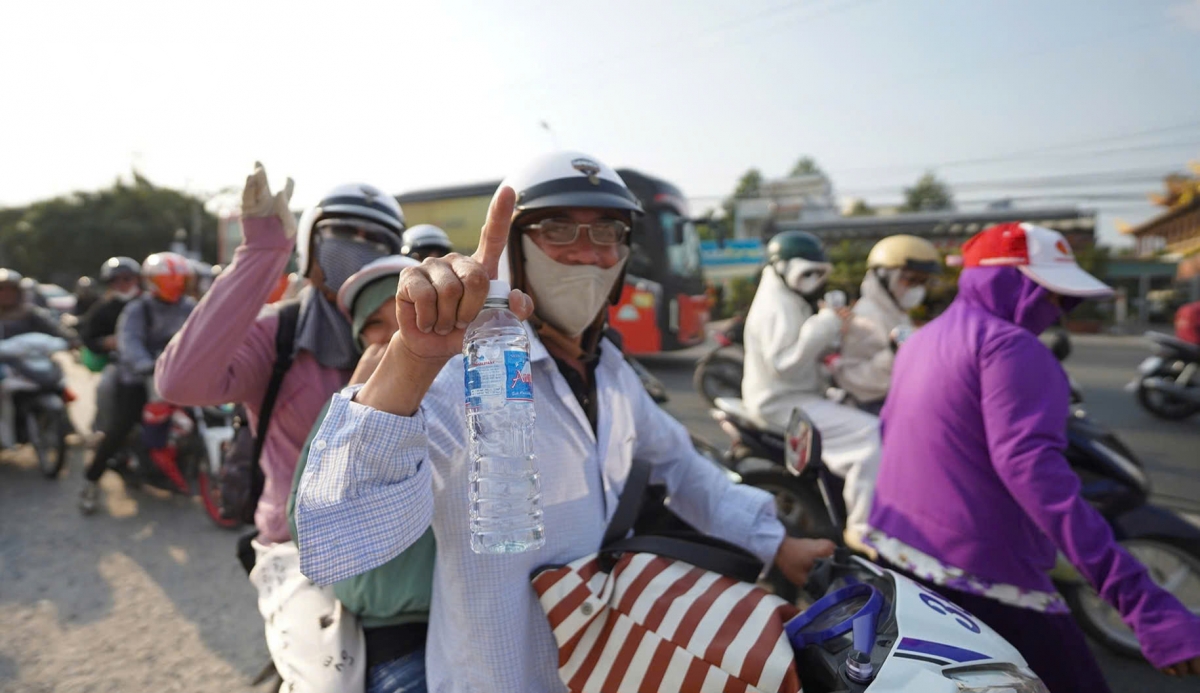 giao thong tp.hcm dip le 30 4 cua ngo on dinh, cao toc un u nhe hinh anh 1