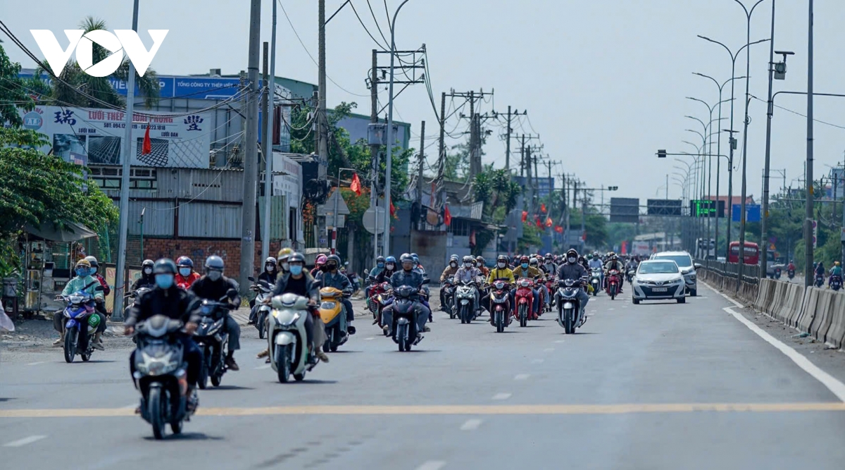 Giao thông TP.HCM dịp lễ 30/4: Cửa ngõ ổn định, cao tốc ùn ứ nhẹ