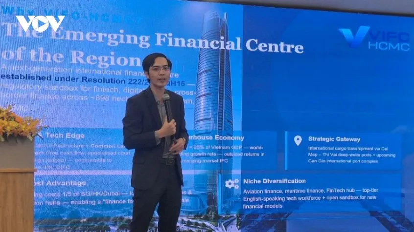 tp.hcm sap co trung tam tai chinh hang hai hinh anh 2