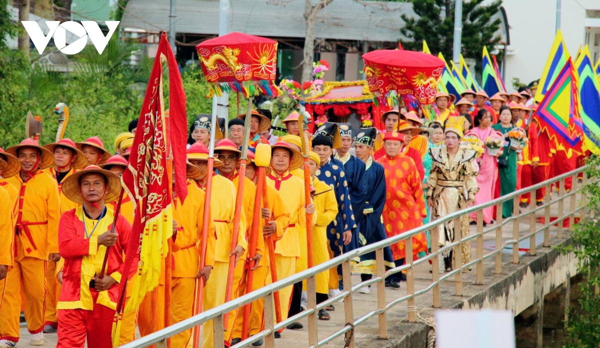 net dep van hoa cua le hoi nghinh Ong tran De, can tho hinh anh 3