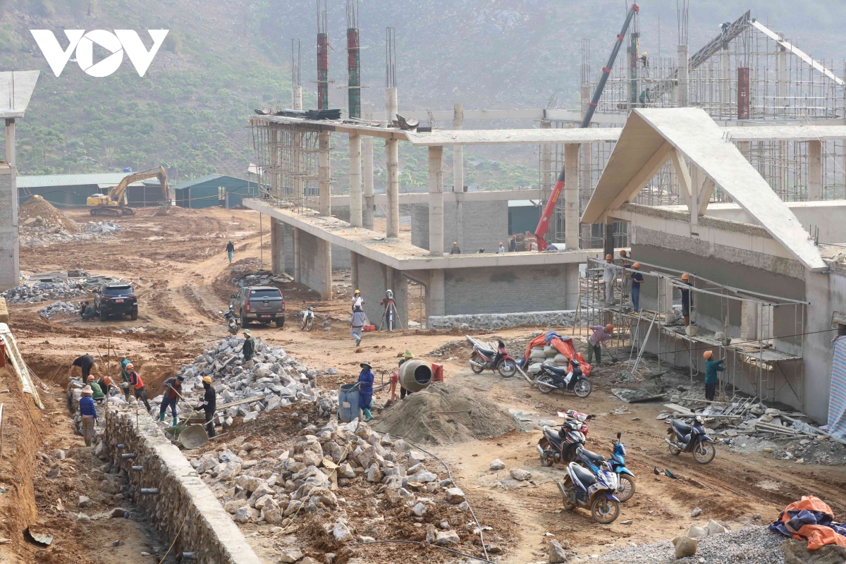 cong truong vung bien vung nhip lao dong trong ky nghi le hinh anh 12
