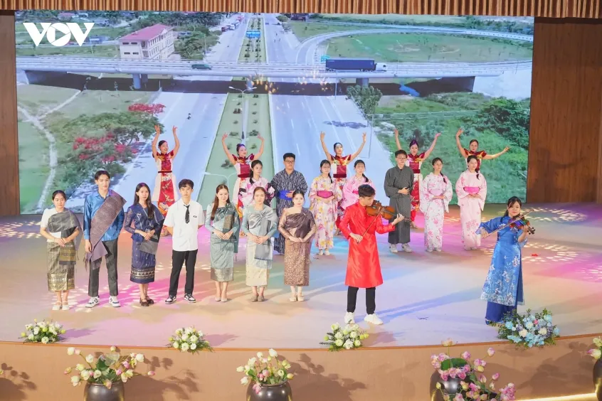le hoi Ao dai hai phong 2026 di san va ket noi hinh anh 3