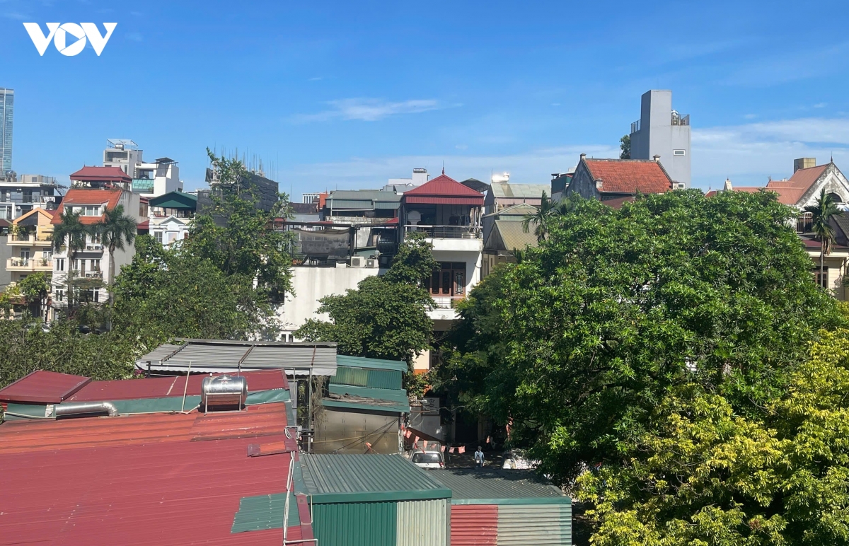 ha noi nhu chao lua , nguoi lao dong ngoai troi gong minh muu sinh hinh anh 1